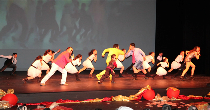 2013 cnyg performance gangnam2.jpg